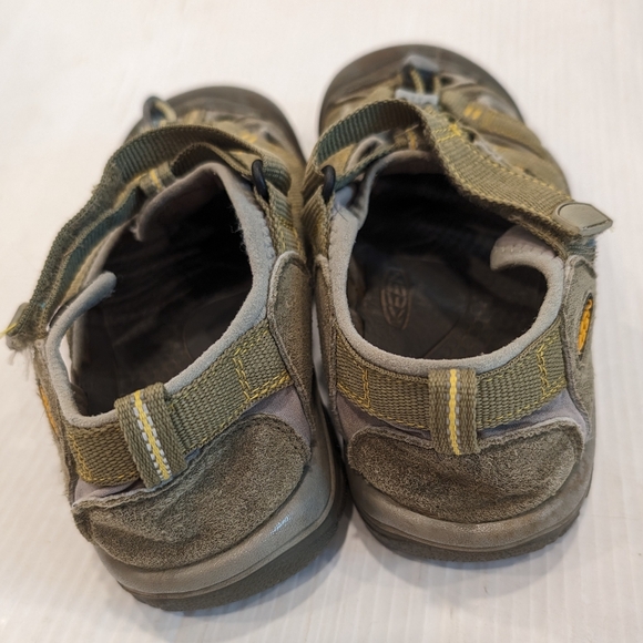 KEEN Newport H2 Khaki Olive Closed Toe Waterproof Hiking Shoes - Picture 6 of 14